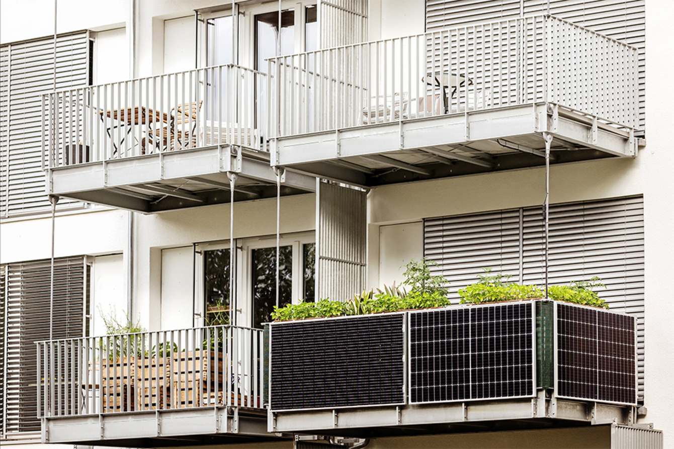 Balkon­kraftwerk bei Elektro Herdel GmbH in Seeheim-Jugenheim
