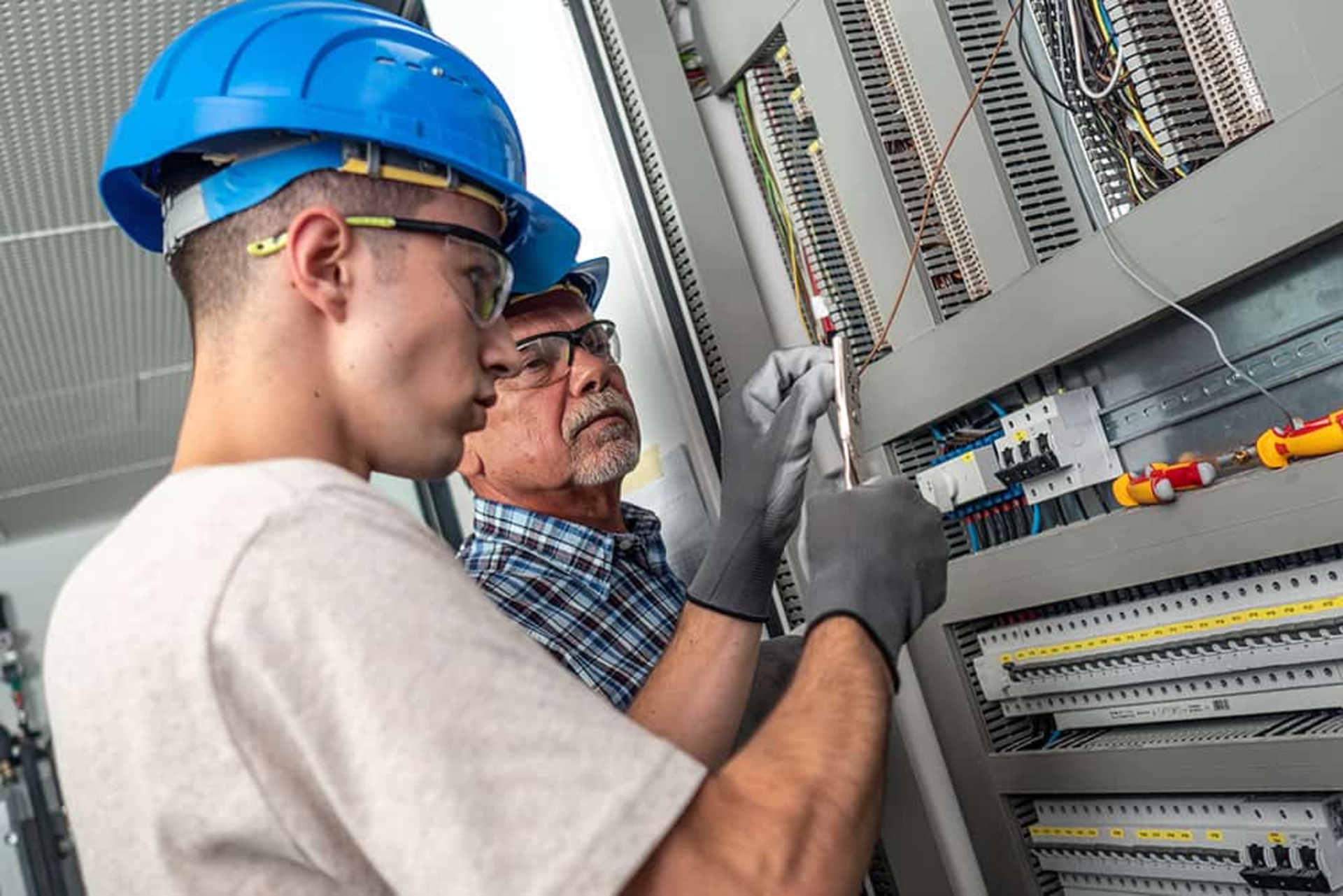 Auszubildende gesucht! bei Elektro Herdel GmbH in Seeheim-Jugenheim
